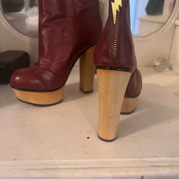 Betsey Johnson Burgundy booties - Picture 2 of 3